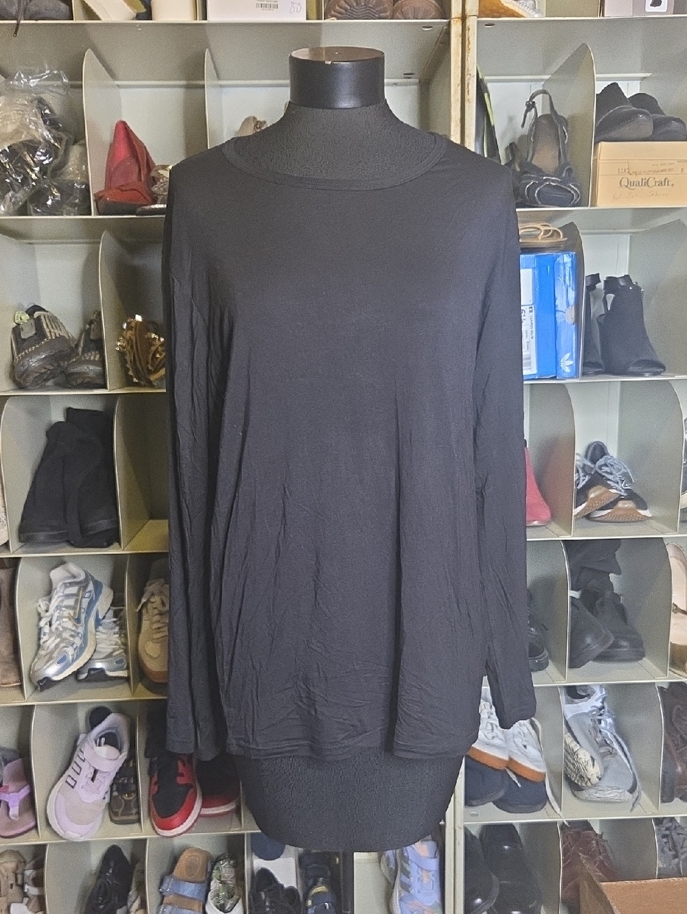 Black Long-Sleeve Women’s Top - Classic Crewneck